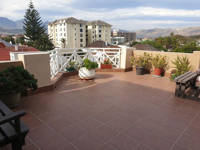 To Let 1 Bedroom Property for Rent in Strand Western Cape